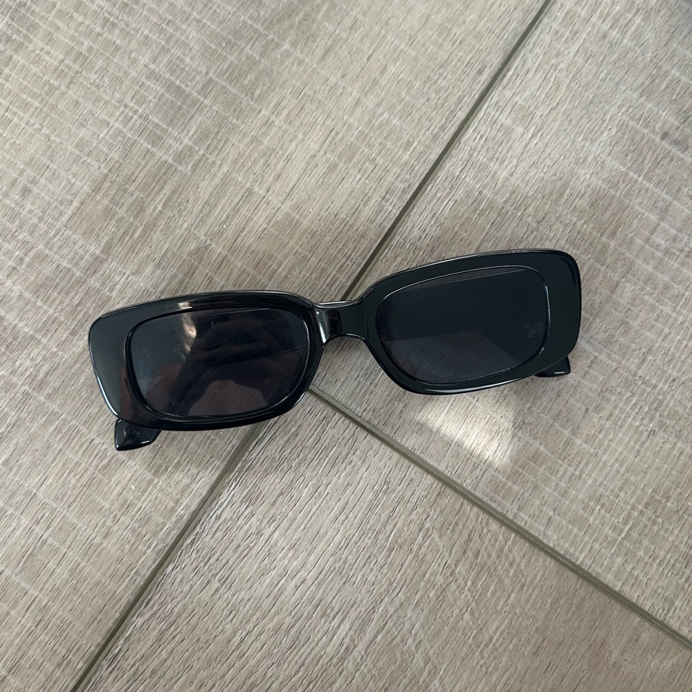 Black Rectangular Sunglasses - image 1